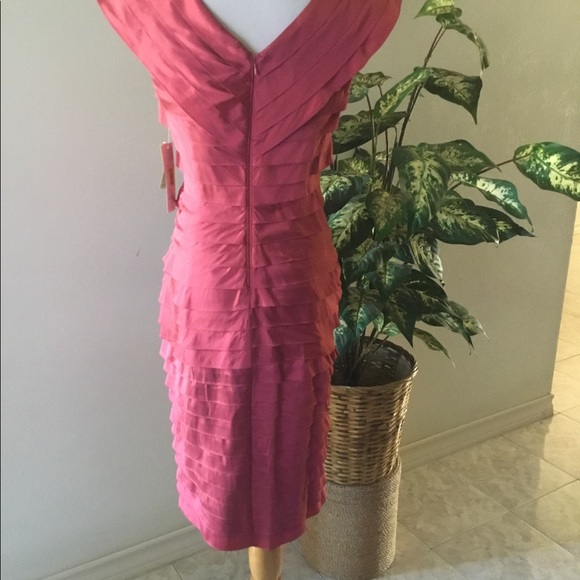 🤑ADRIANNA PAPELL RED DRESS/ SIZE 6/ NWT - Picture 2 of 5